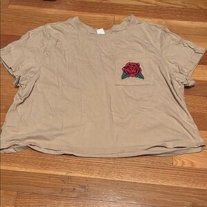 Cream Crop Top with Boxy Fit and Short Sleeves